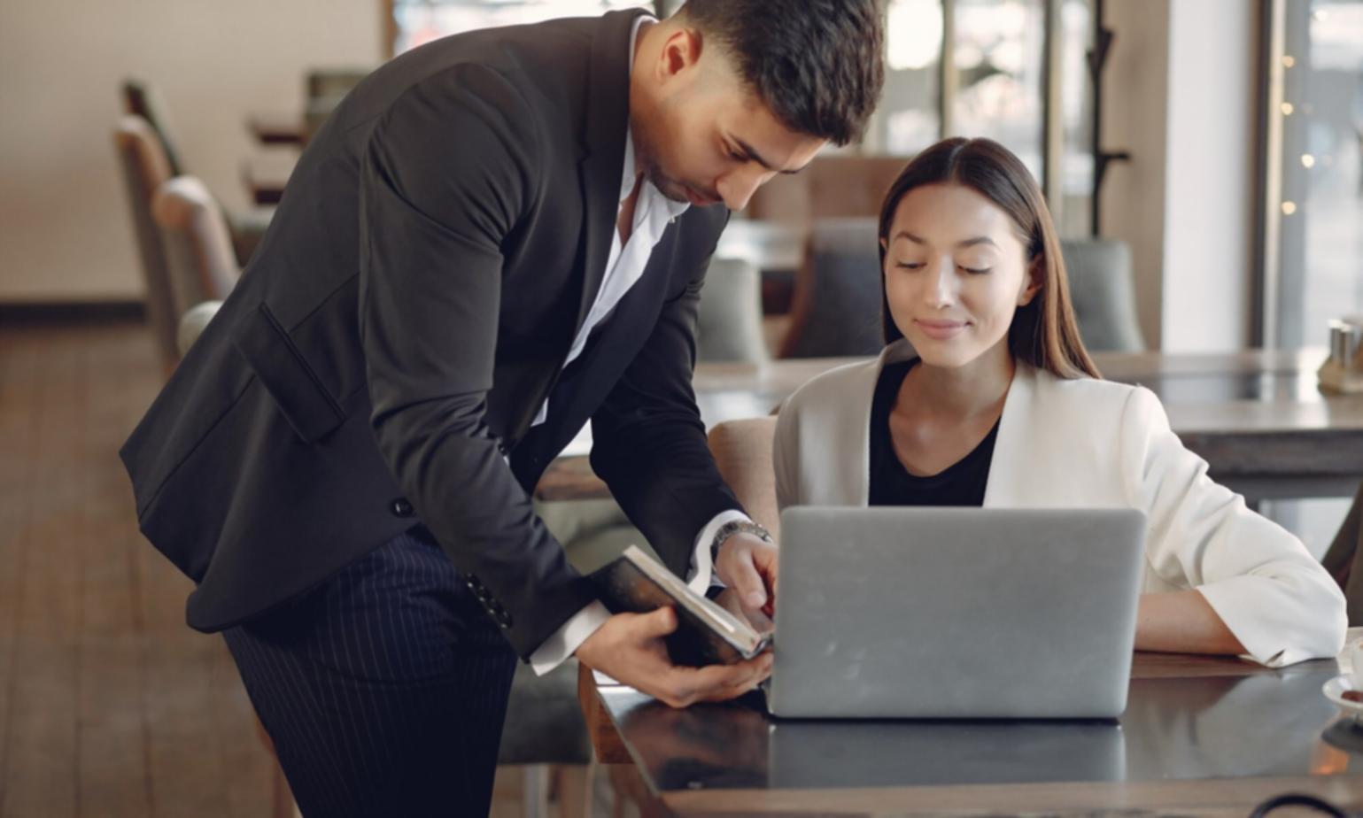 Link building data analysis workspace showing real campaign metrics and performance tracking