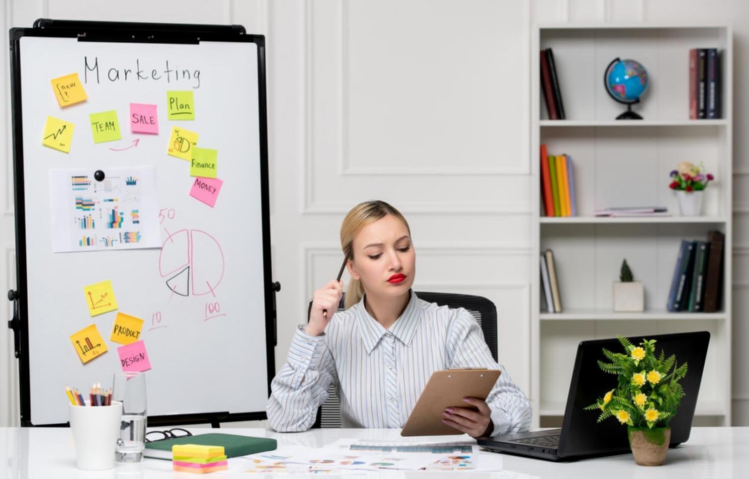 Strategic link building visualization with interconnected digital networks